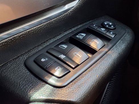 Used 2019 RAM 1500 Big Horn AWD/4WD image 12