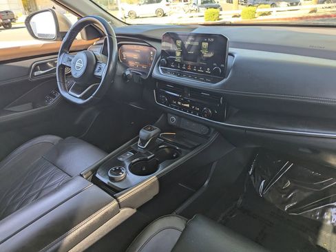 Certified 2021 Nissan Rogue Platinum image 13