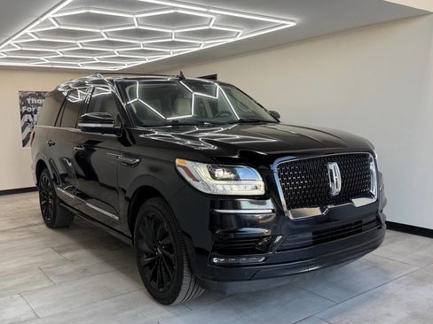 Used 2021 Lincoln Navigator Reserve image 9