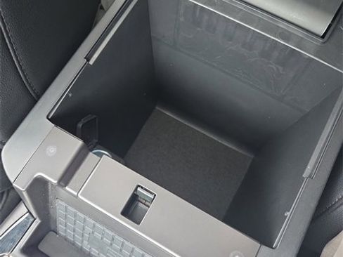 Certified 2023 Ford Explorer ST-Line w/ Class IV Trailer Tow Package image 45