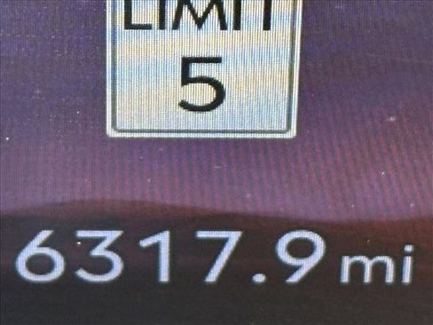 Used 2025 Lincoln Aviator AWD image 6