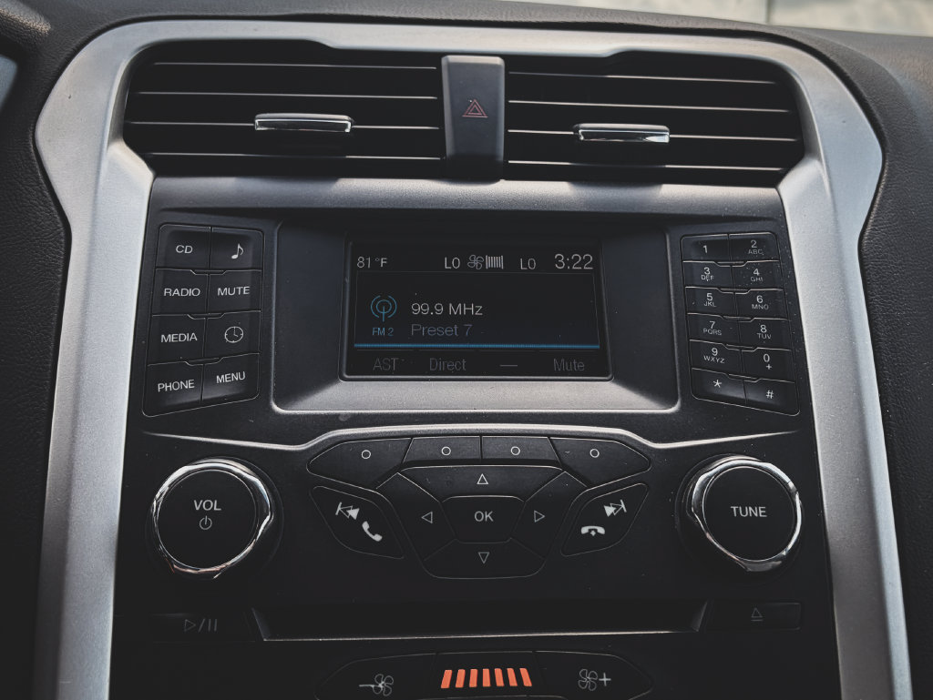 Used 2016 Ford Fusion S FWD image 12