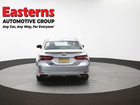 Used 2021 Toyota Camry SE w/ Carpet Mat Package (TMS) FWD image 36
