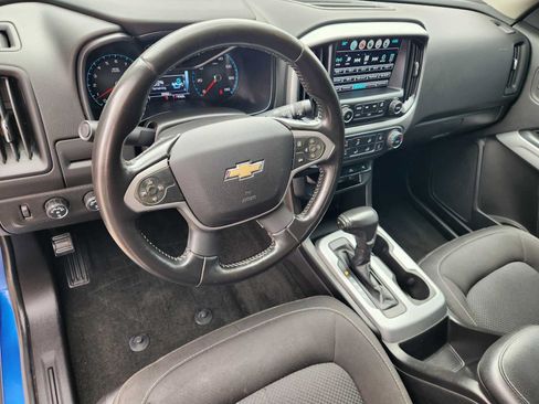Used 2018 Chevrolet Colorado LT w/ LT Convenience Package AWD/4WD image 3