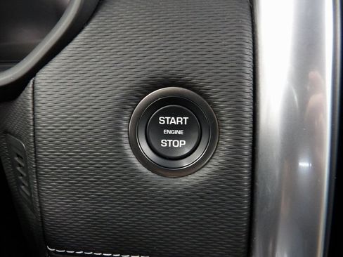 Used 2024 Land Rover Discovery Dynamic SE AWD/4WD image 43