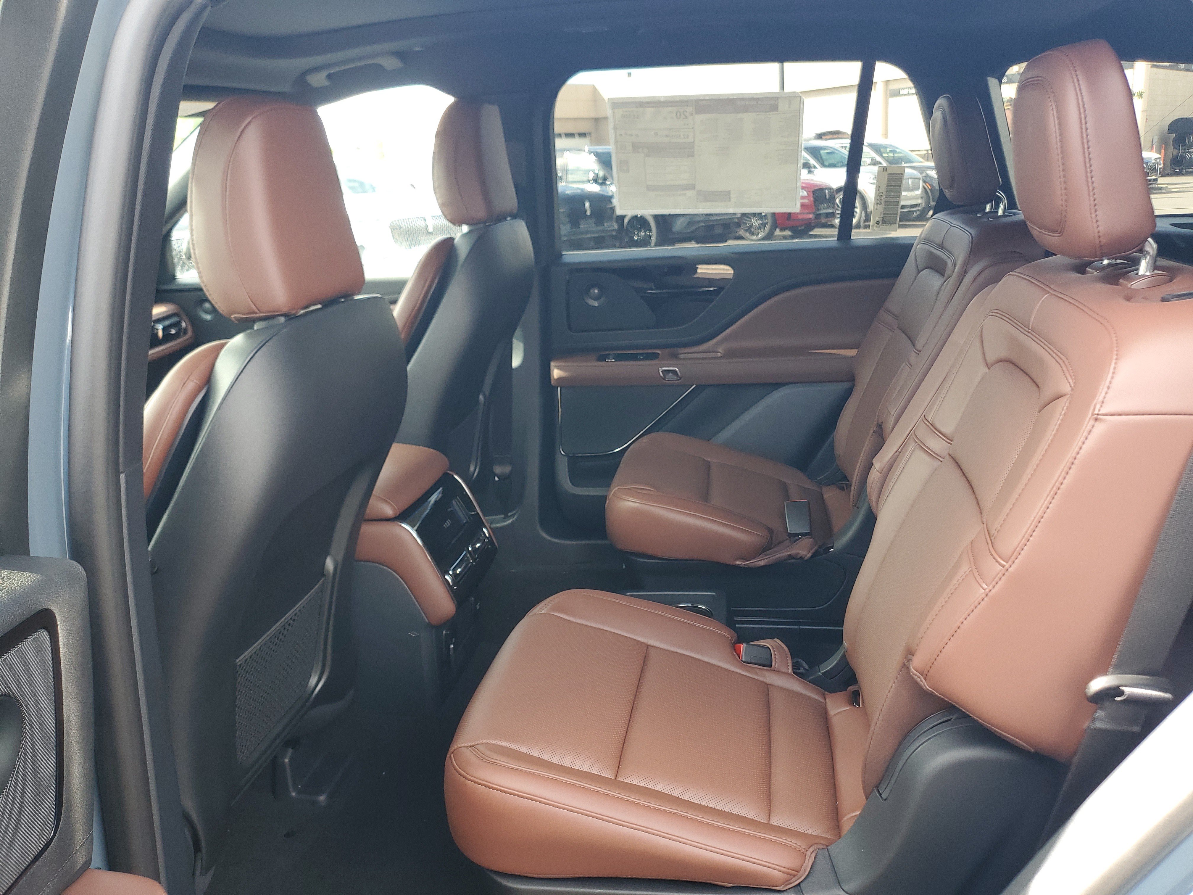 New 2026 Lincoln Aviator Reserve w/ Jet Appearance Package AWD/4WD image 23