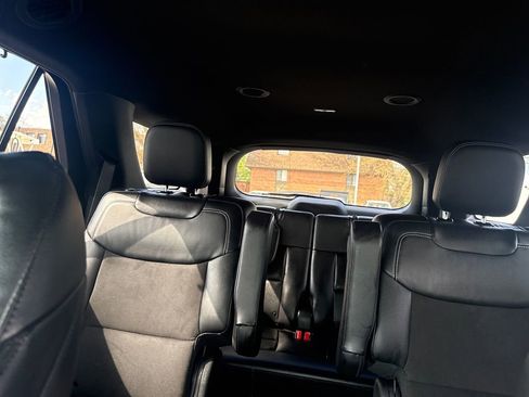 Used 2023 Ford Explorer ST image 37