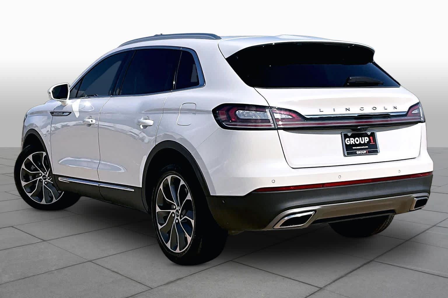 Used 2023 Lincoln Nautilus Reserve w/ Equipment Group 201A AWD/4WD image 12