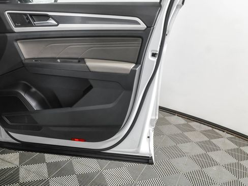 Used 2022 Volkswagen Atlas Cross Sport SEL Premium R-Line image 48