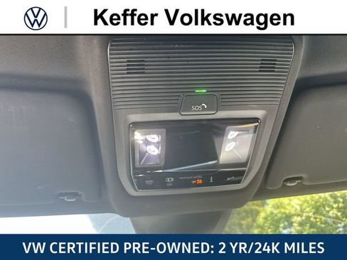Certified 2024 Volkswagen Atlas Cross Sport SE FWD image 27