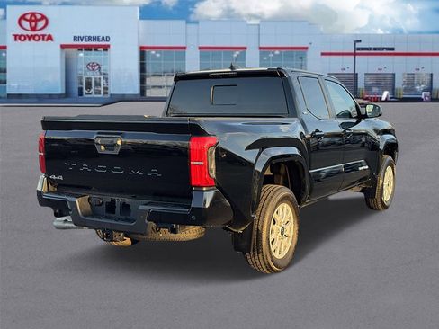 Used 2024 Toyota Tacoma SR5 image 5