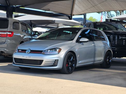 Used 2017 Volkswagen Golf 4-Door FWD image 1