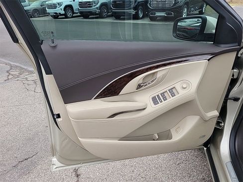 Used 2015 Buick LaCrosse Leather w/ Experience Buick Package image 18