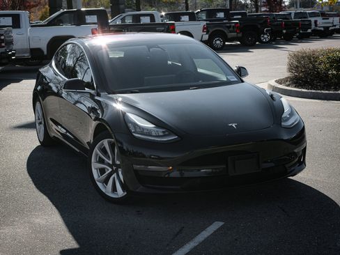 Used 2018 Tesla Model 3 Long Range image 2