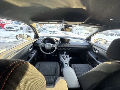 Used 2024 Honda HR-V Sport image 21