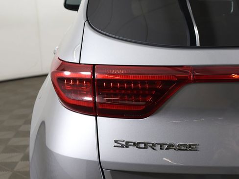 Used 2021 Kia Sportage SX image 19