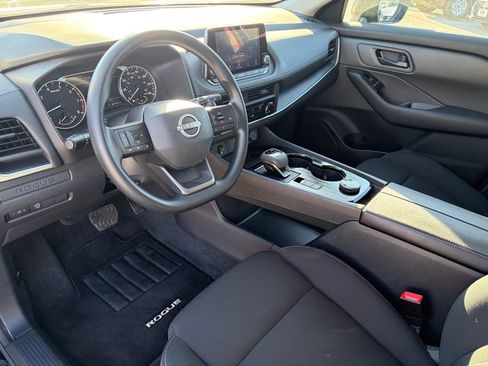 Certified 2025 Nissan Rogue S image 7