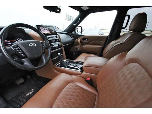 Used 2024 INFINITI QX80 Sensory AWD/4WD image 33
