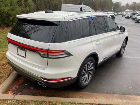 Used 2025 Lincoln Aviator 2WD image 33