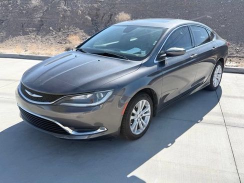 Used 2017 Chrysler 200 Limited Platinum w/ Comfort & Convenience Group FWD image 1