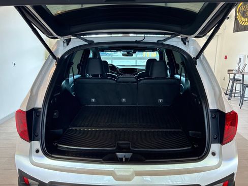 Certified 2023 Honda Passport EX-L image 9