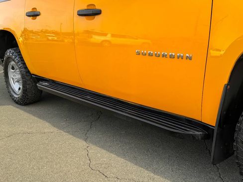 Used 2011 Chevrolet Suburban 2500 image 15