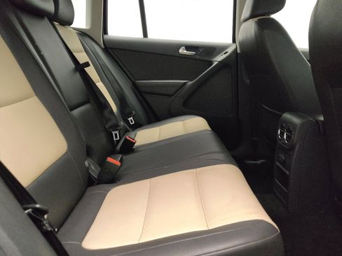 Used 2017 Volkswagen Tiguan S FWD image 19