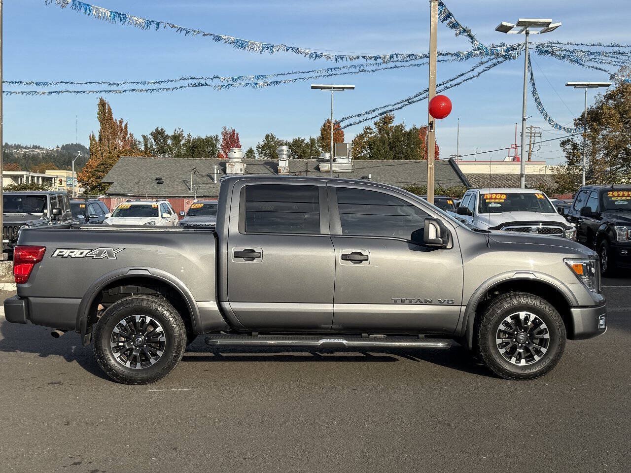 Used 2019 Nissan Titan PRO-4X w/ Pro-4x Convenience Package AWD/4WD image 10