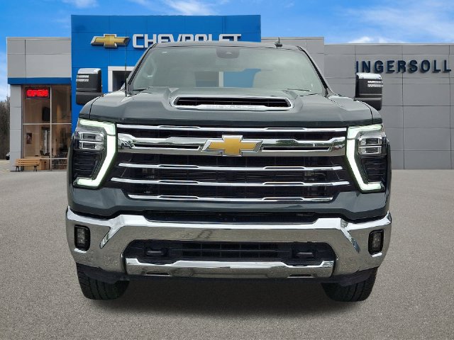 Used 2025 Chevrolet Silverado 2500 LTZ w/ LTZ Convenience Package AWD/4WD image 24
