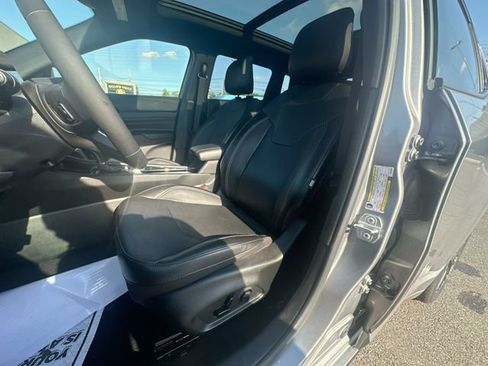 Used 2023 Jeep Compass High Altitude AWD/4WD image 13