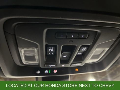 Used 2023 GMC Sierra 3500 AT4 w/ AT4 Premium Plus Package image 17