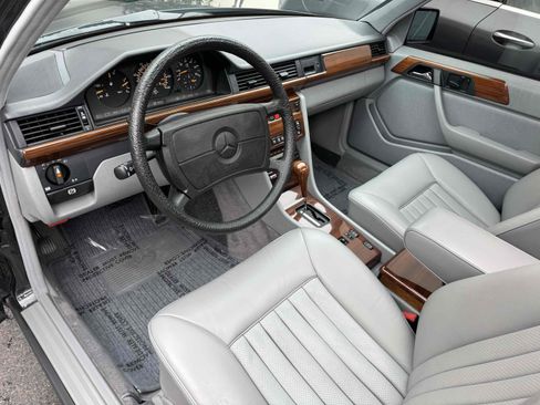 Used 1987 Mercedes-Benz 300 D Turbo image 5