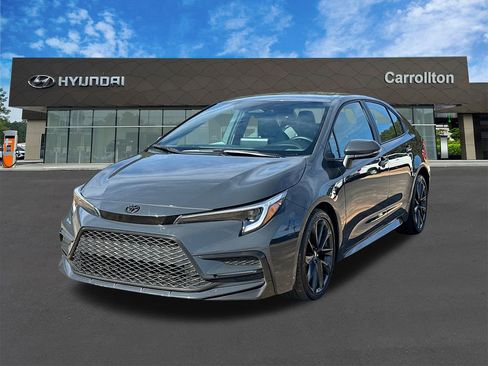 Used 2024 Toyota Corolla SE image 1