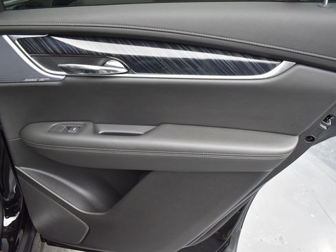 Used 2024 Cadillac XT6 Premium Luxury w/ Technology Package image 31