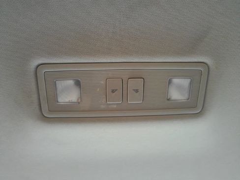 Used 2018 Volkswagen Atlas SE image 31