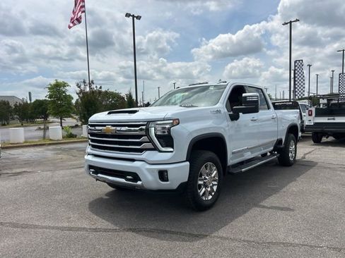 New 2026 Chevrolet Silverado 2500 High Country w/ Technology Package AWD/4WD image 7
