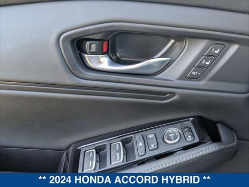 Used 2024 Honda Accord Touring image 11