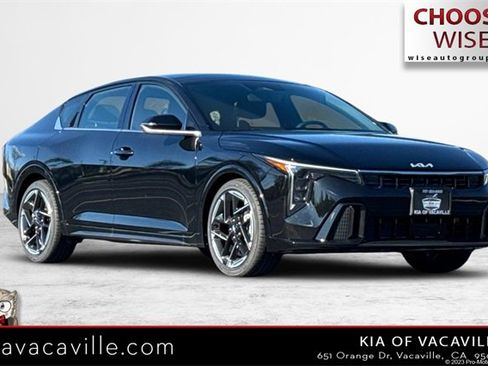 New 2025 Kia K4 GT-Line image 1