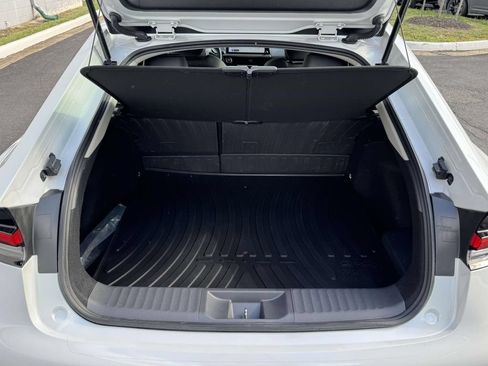 Used 2024 Toyota Prius XLE FWD image 16