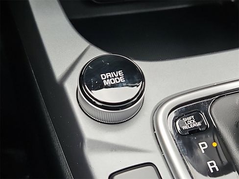 Certified 2022 Kia Seltos LX image 17