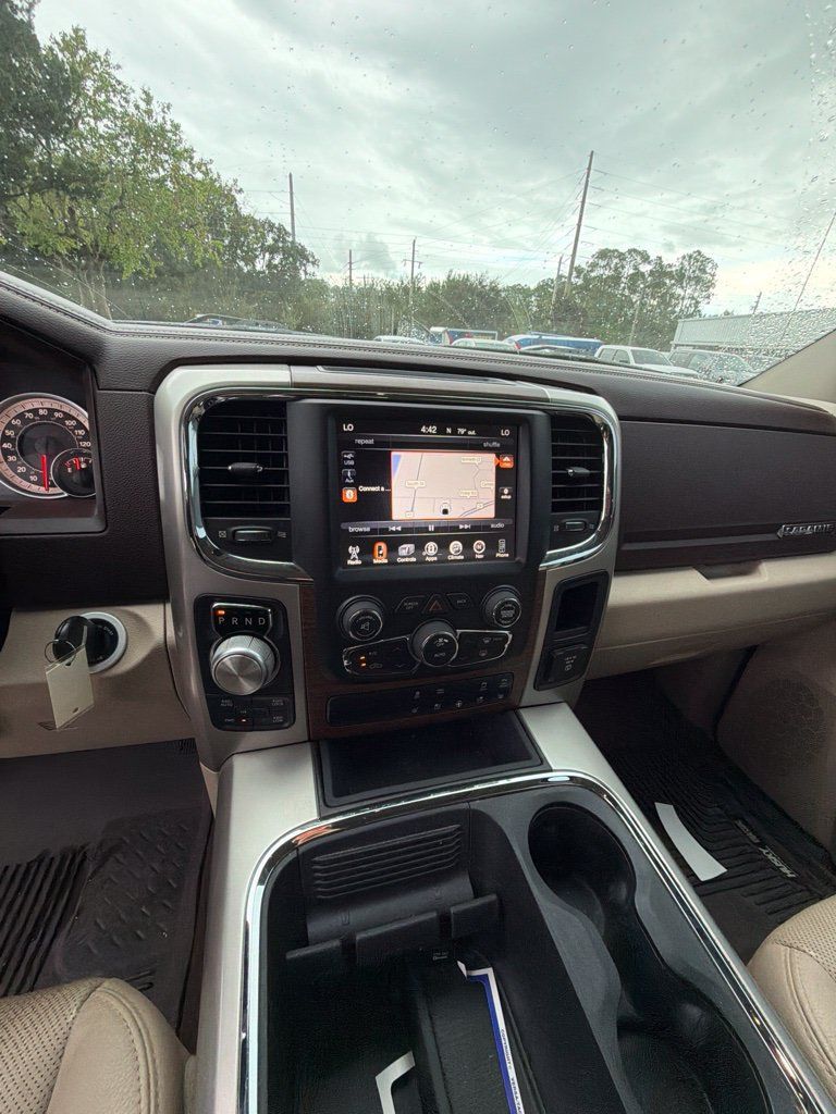 Used 2017 RAM 1500 Laramie AWD/4WD image 13