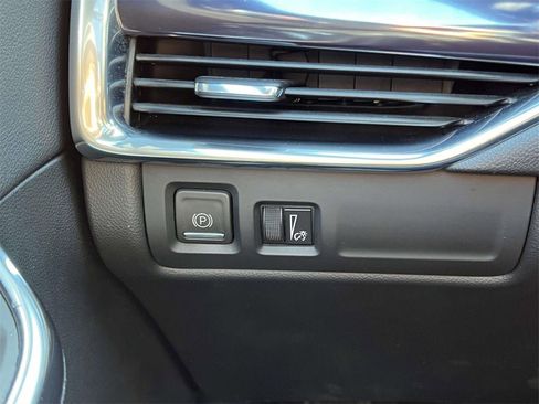 Used 2023 Cadillac XT4 Luxury w/ Cold Weather Package image 26