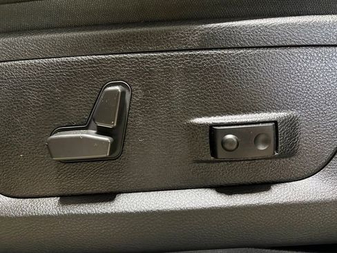 Used 2024 RAM 2500 Big Horn w/ Bed Utility Group image 21