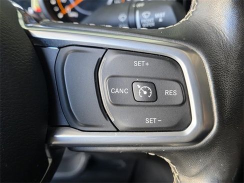 Used 2020 Jeep Gladiator Overland image 26