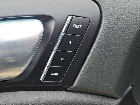 Used 2018 Porsche Cayenne AWD/4WD image 21