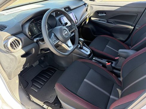 New 2025 Nissan Versa SR w/ Trunk Package image 18