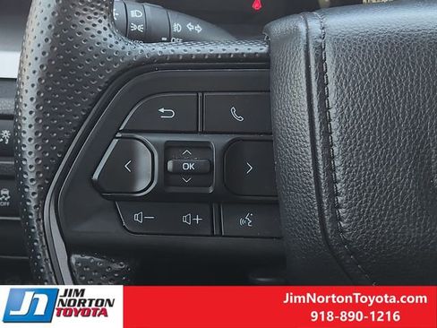 Used 2025 Toyota Tacoma SR5 image 29