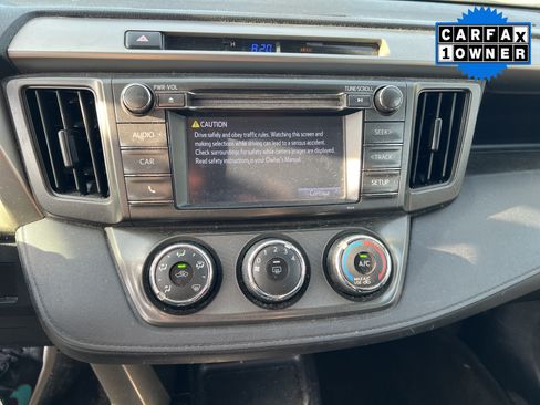 Used 2015 Toyota RAV4 LE AWD/4WD image 9