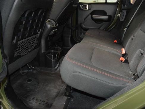 Used 2021 Jeep Wrangler Unlimited Rubicon AWD/4WD image 43