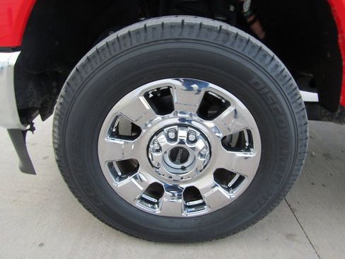 Used 2025 Ford F250 Lariat w/ Chrome Package image 31